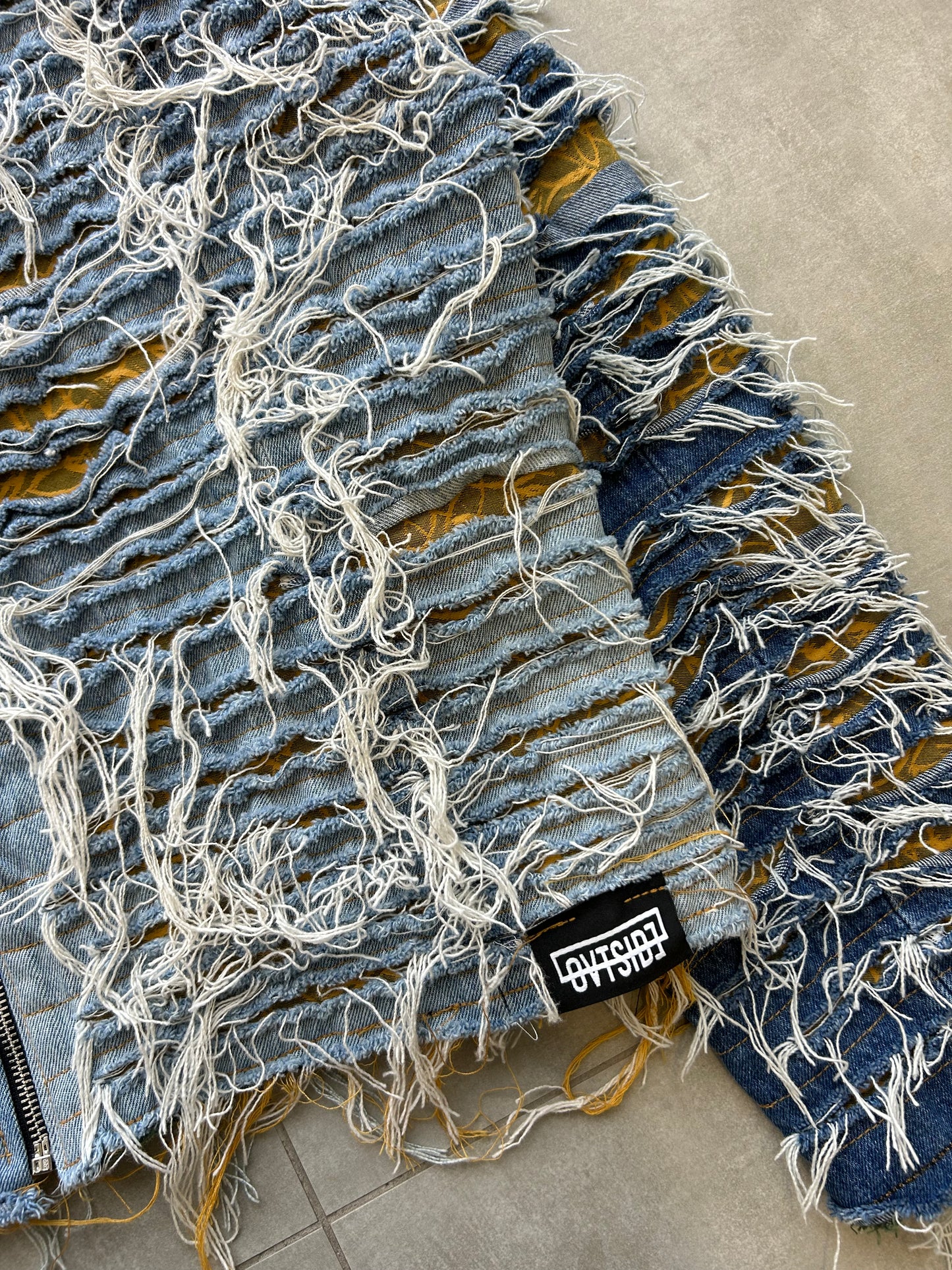 Golden rift jacket