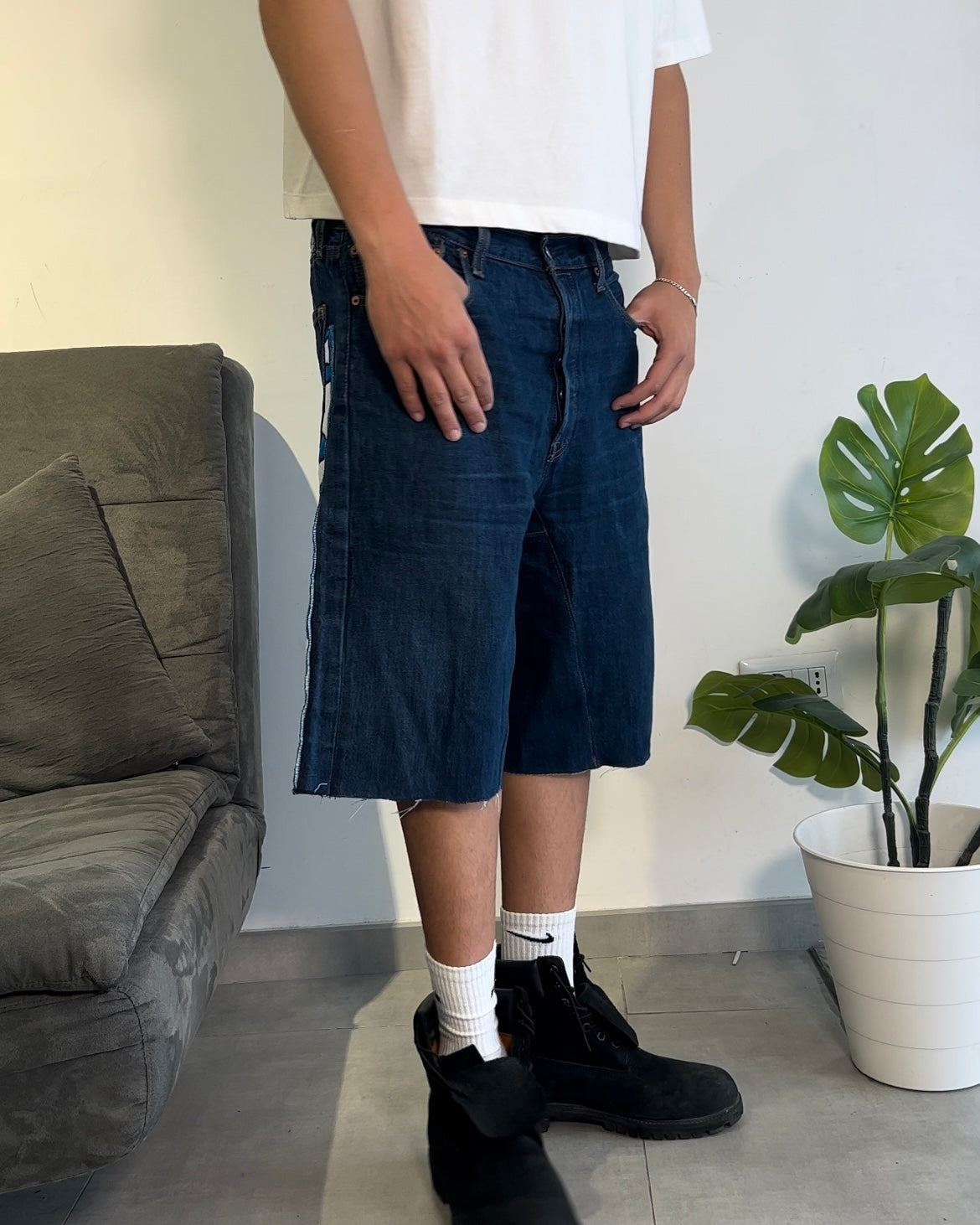 081 shorts