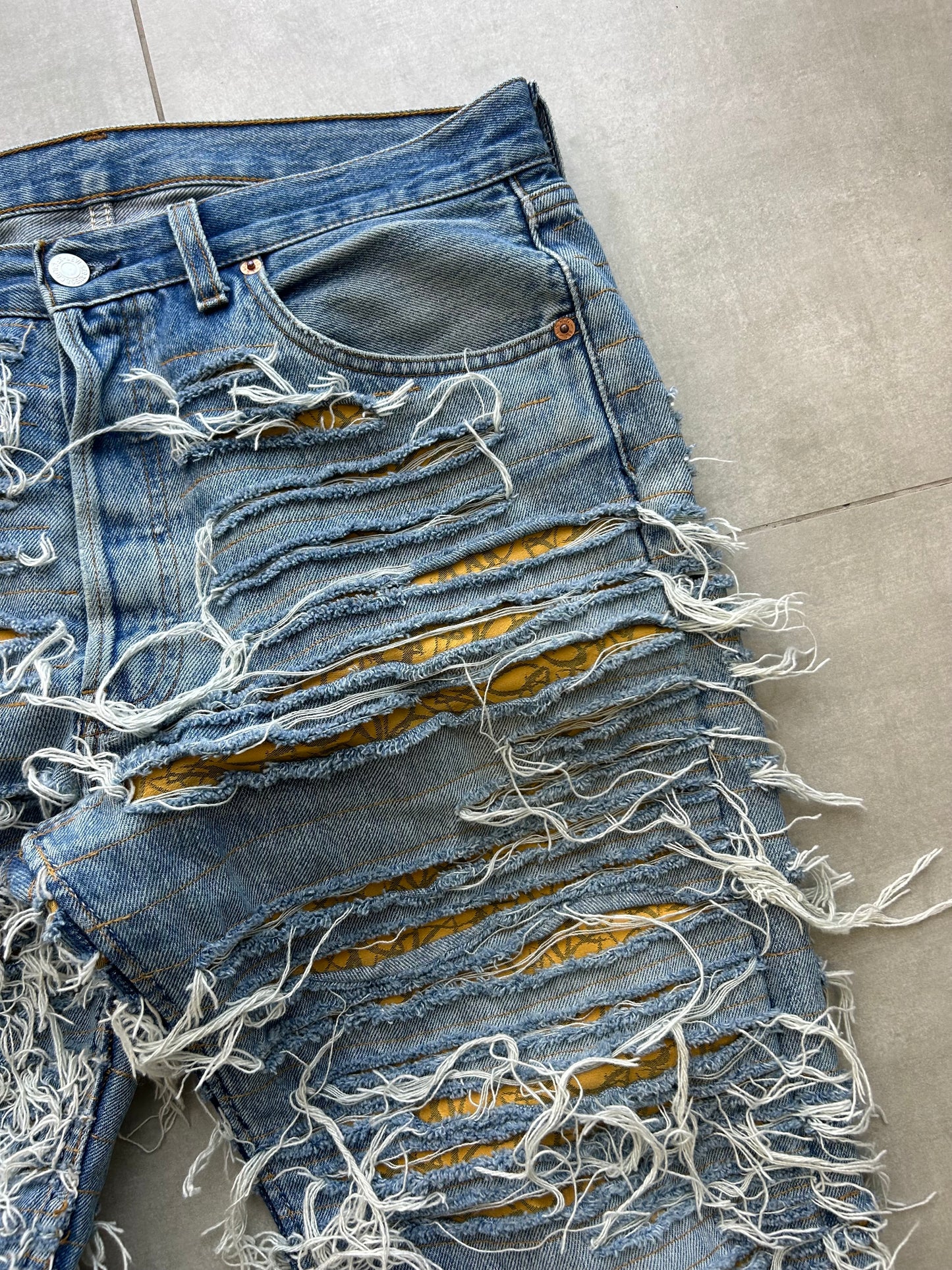 Golden rift jeans