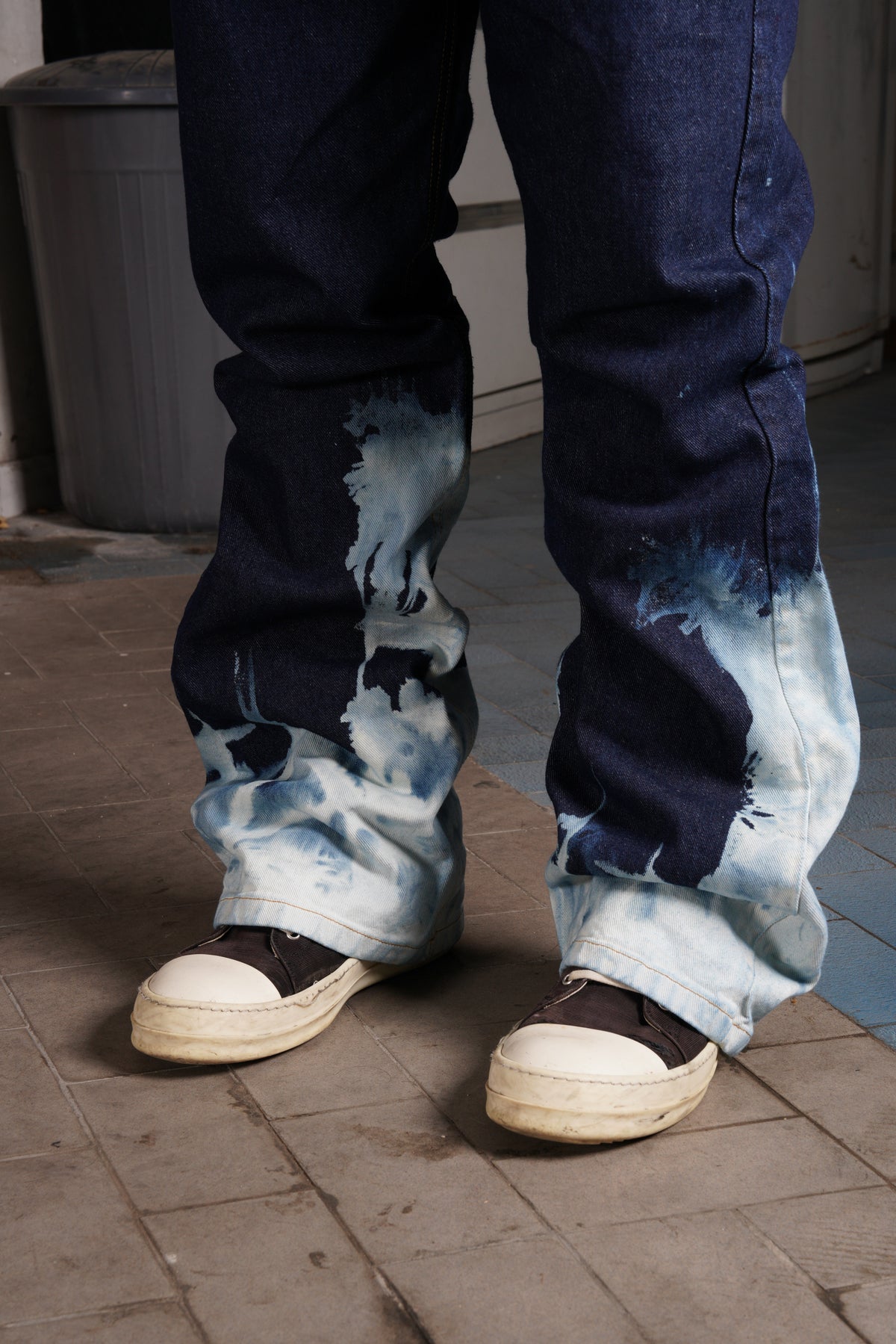 WHITE FLAME DENIM