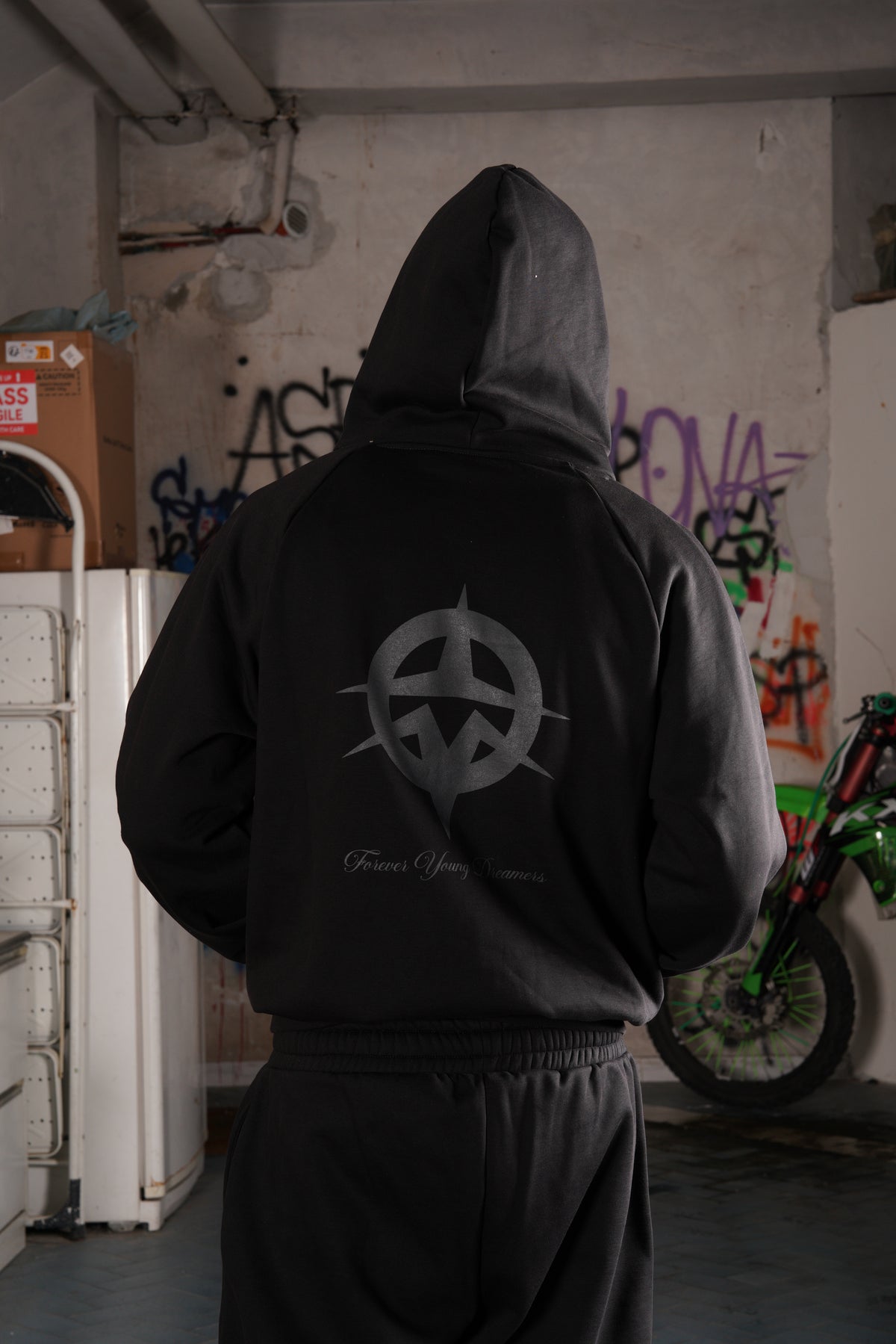 FELPA BLACK FYD