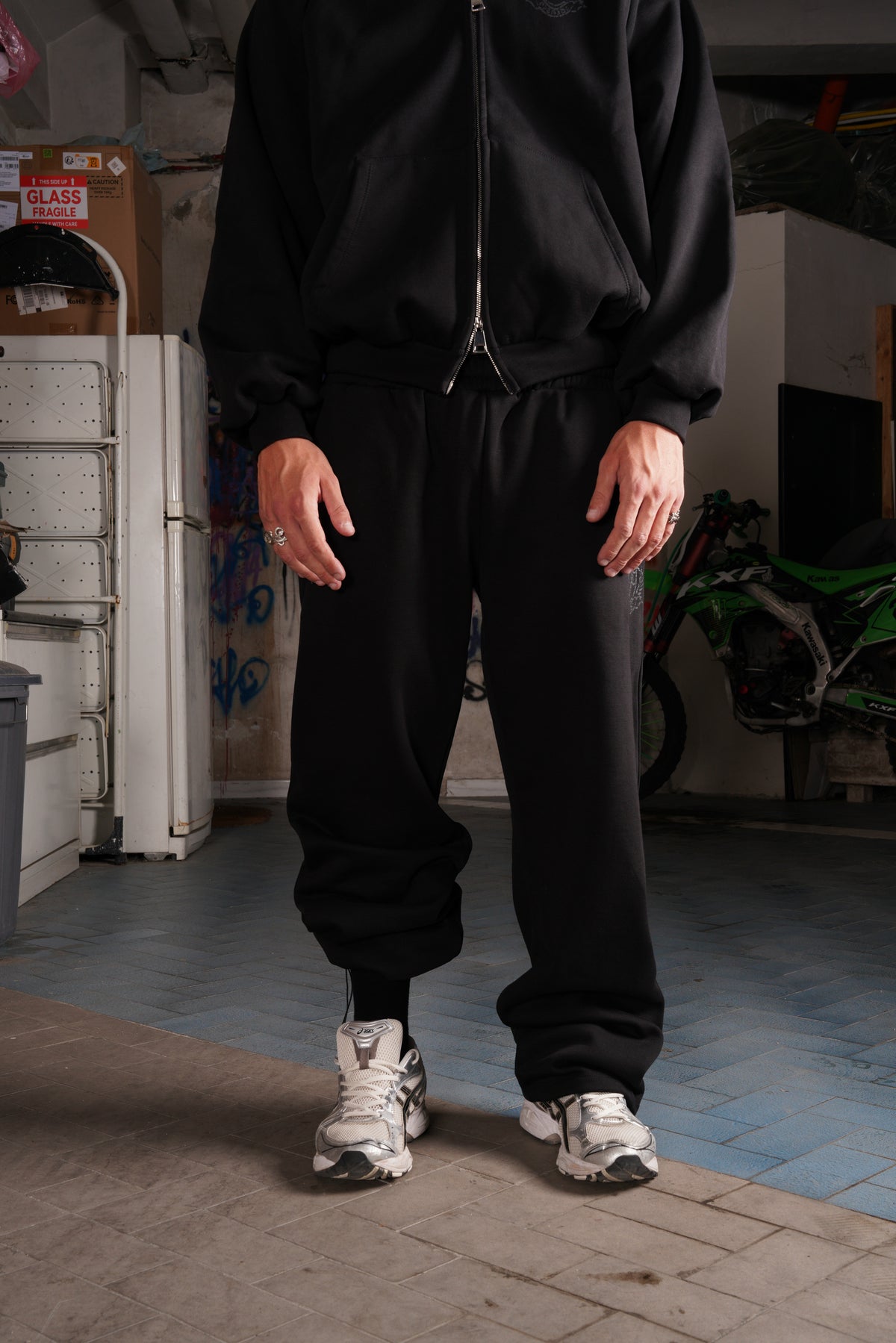 PANTALONE TUTA BLACK FYD