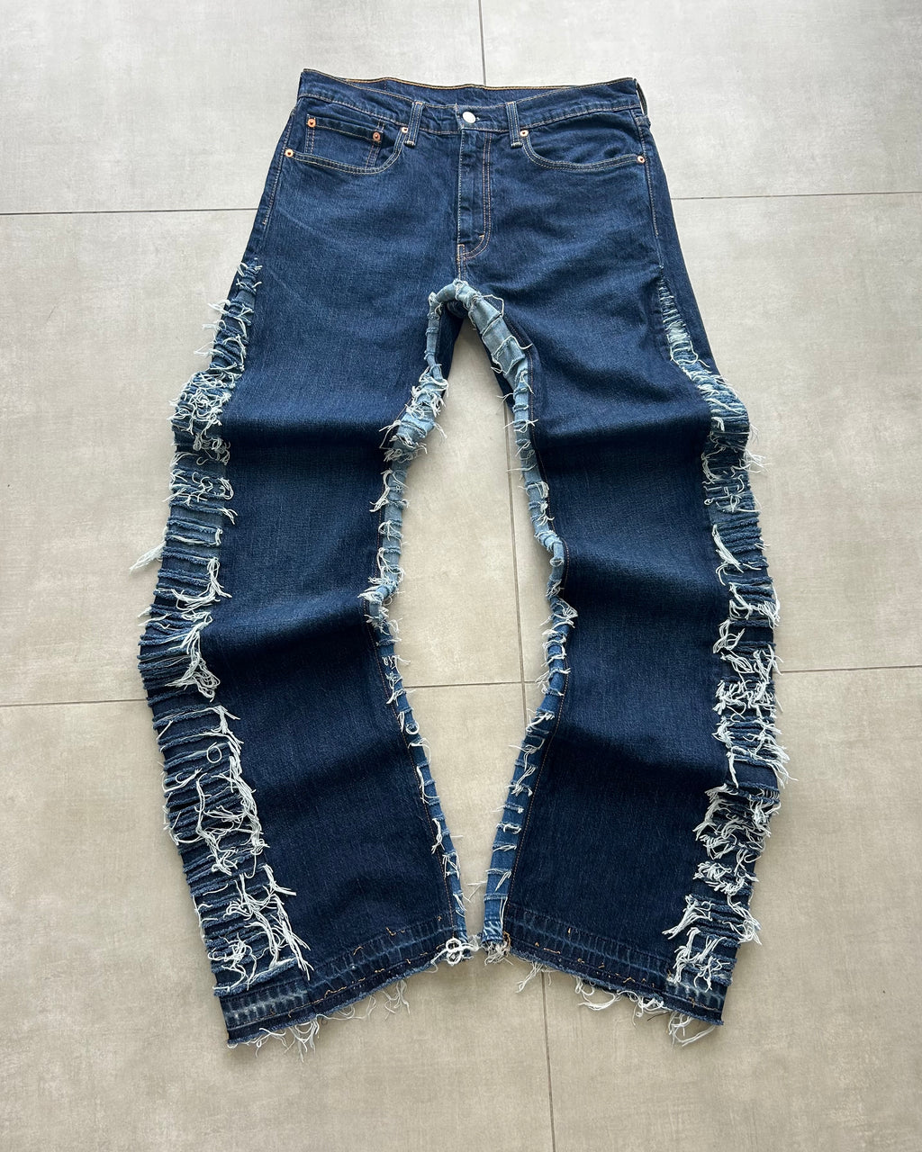 EXTRA FLARED FRAYED 2.0