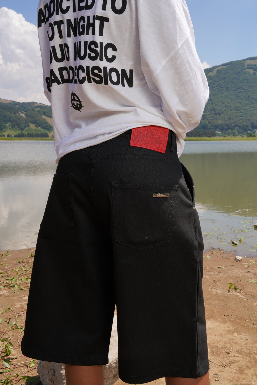 Plated shorts