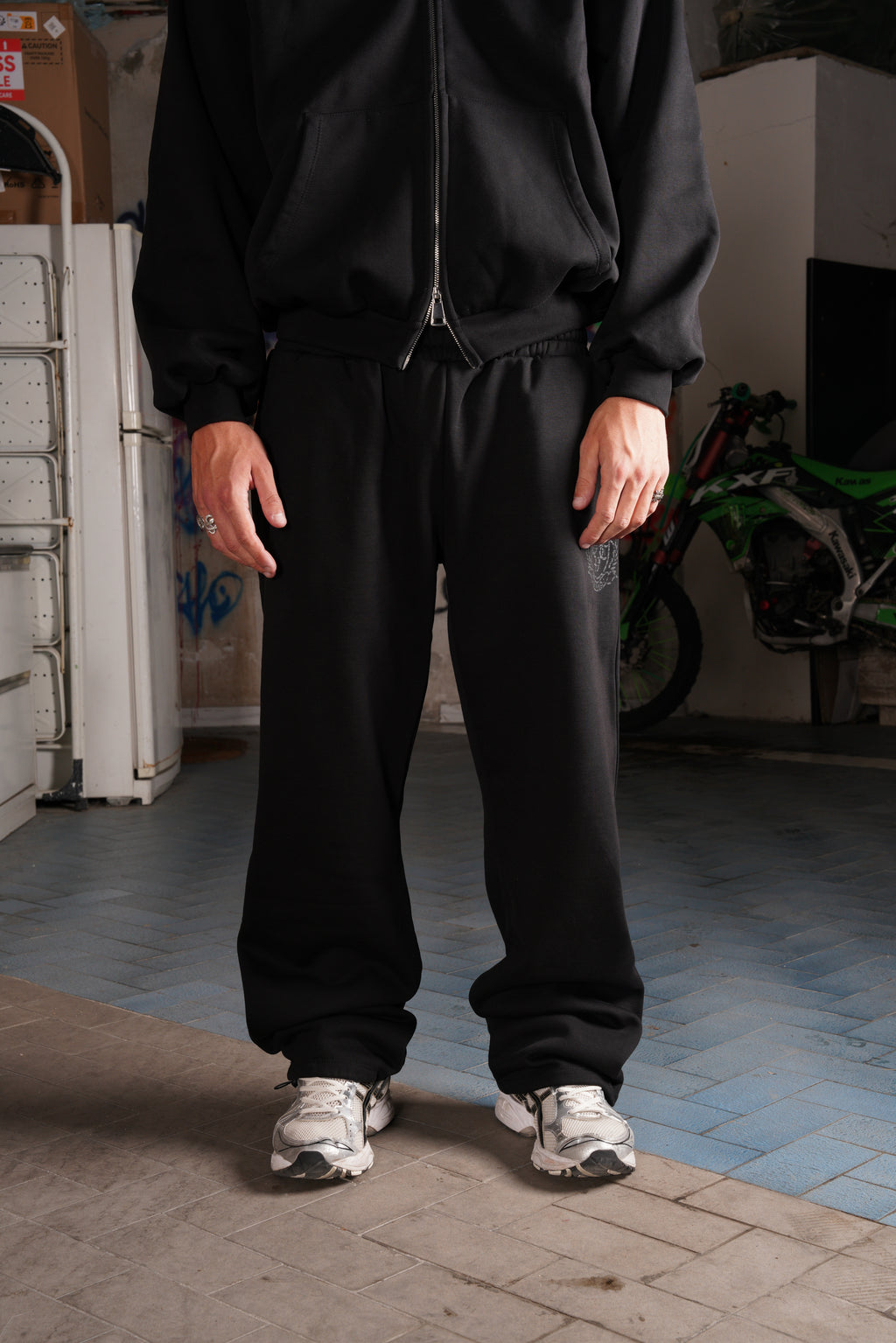 JOGGINGHOSE SCHWARZ FYD