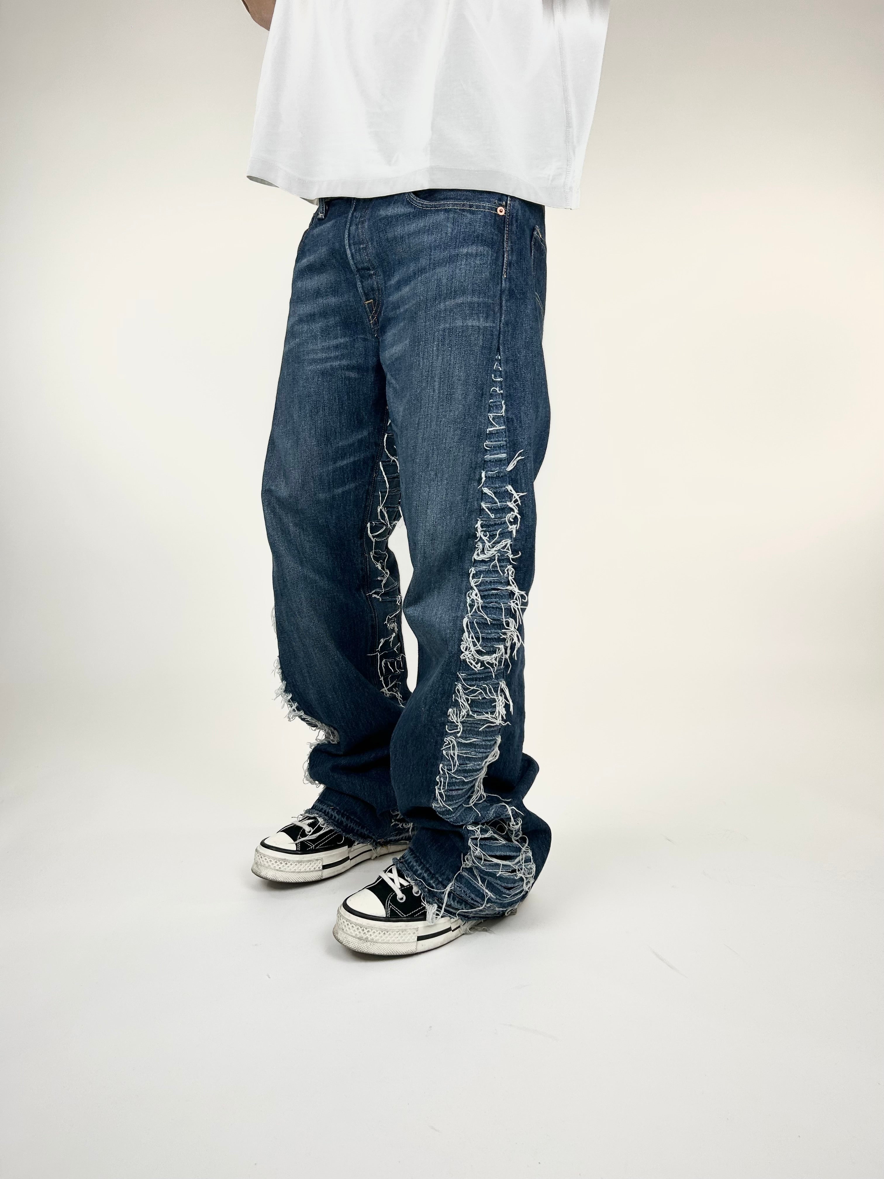 EXTRA FLARED FRAYED 2.0